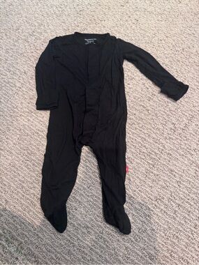 Magnetic Me Black Modal Footie Pajamas – 3-6 Months